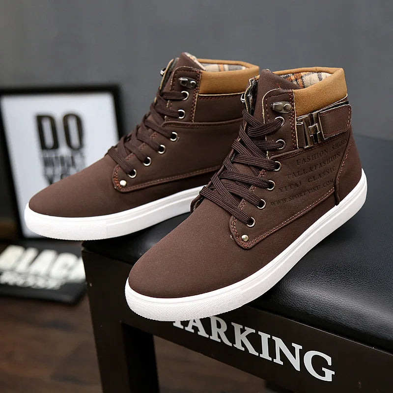 Nuove Scarpe da Skateboard da Uomo Eleganti Scarpe Casual Alte da Esterno Sneakers Tempo Libero Traspiranti Scarpe da Passeggio Chaussure Homme