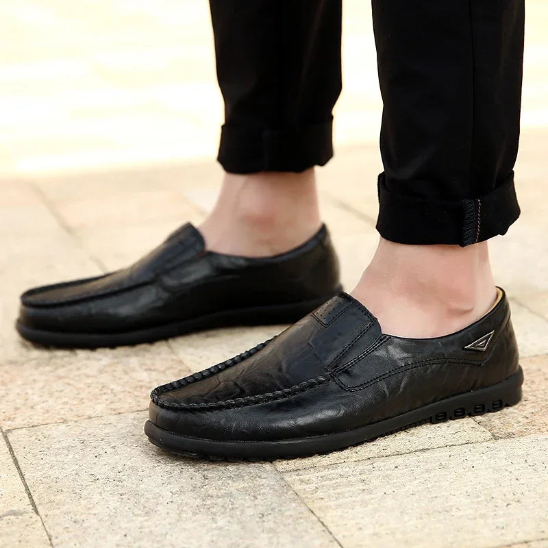 2026 Brand Men's Casual Shoes Soft Mens Loafers Outdoor Walking Driving Comfortable Slip-on Male Flats Chaussure Hommes Hot Sell